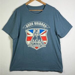 Def Leppard Men’s Vintage-Style Band Shirt / Rock Tee Size L 90s Y2K